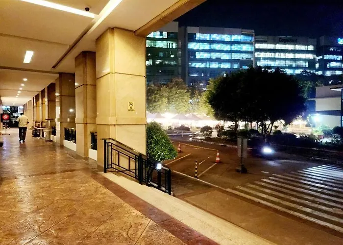 Casa Antonio At Stamford Mckinley Hill Unli Wi-fi Near Piazza *